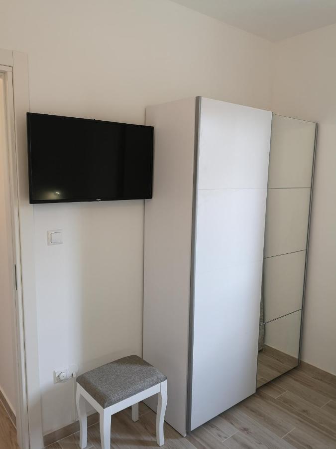 Apartment Nada 2 Malinska Exteriör bild