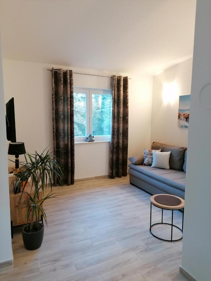 Apartment Nada 2 Malinska Exteriör bild